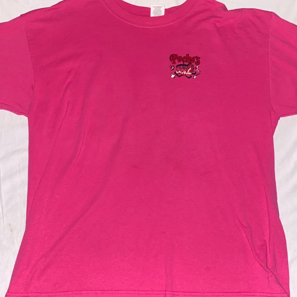 Pink Poches Market Restaurant Smokehouse shirt size XL